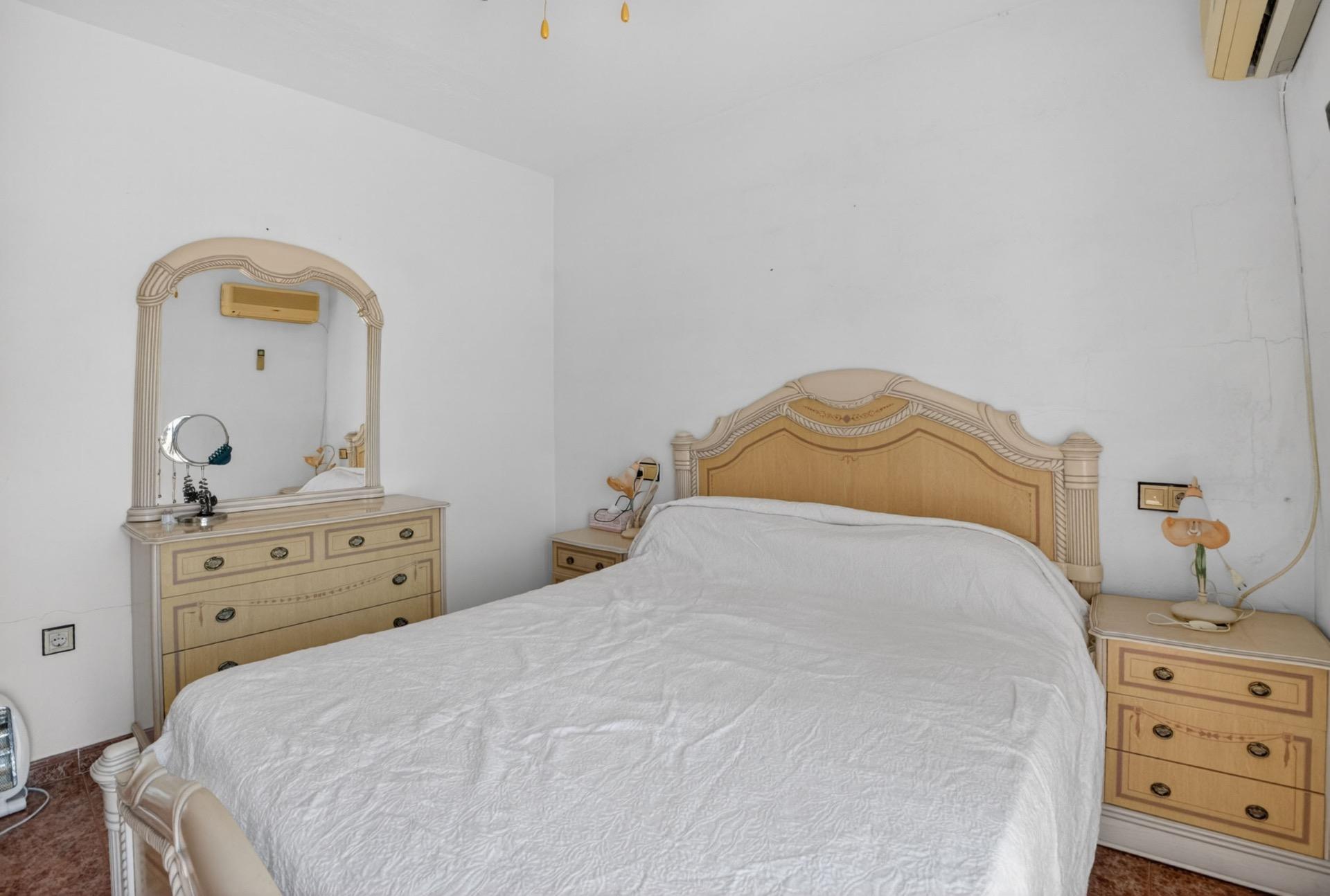 For sale - 3 Bedroom 2 Bathroom Townhouse in Torrevieja - La Siesta - El Salado - Torreta  - Alicante
