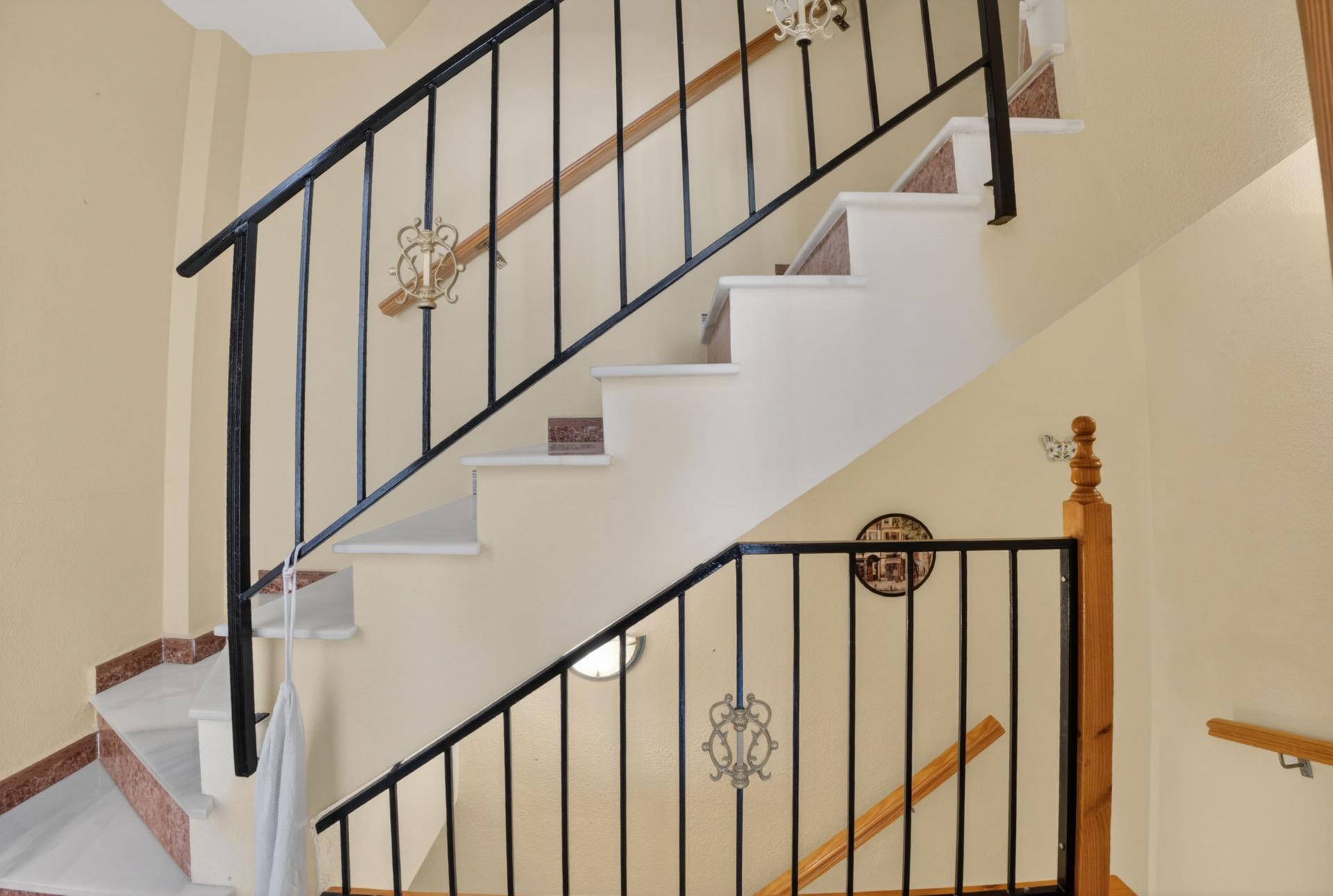 For sale - 3 Bedroom 2 Bathroom Townhouse in Torrevieja - La Siesta - El Salado - Torreta  - Alicante