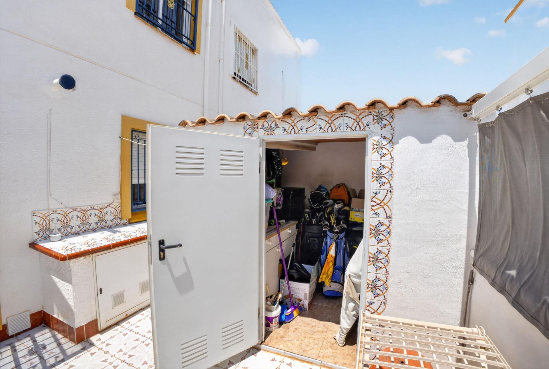 For sale - 3 Bedroom 2 Bathroom Townhouse in Torrevieja - La Siesta - El Salado - Torreta  - Alicante