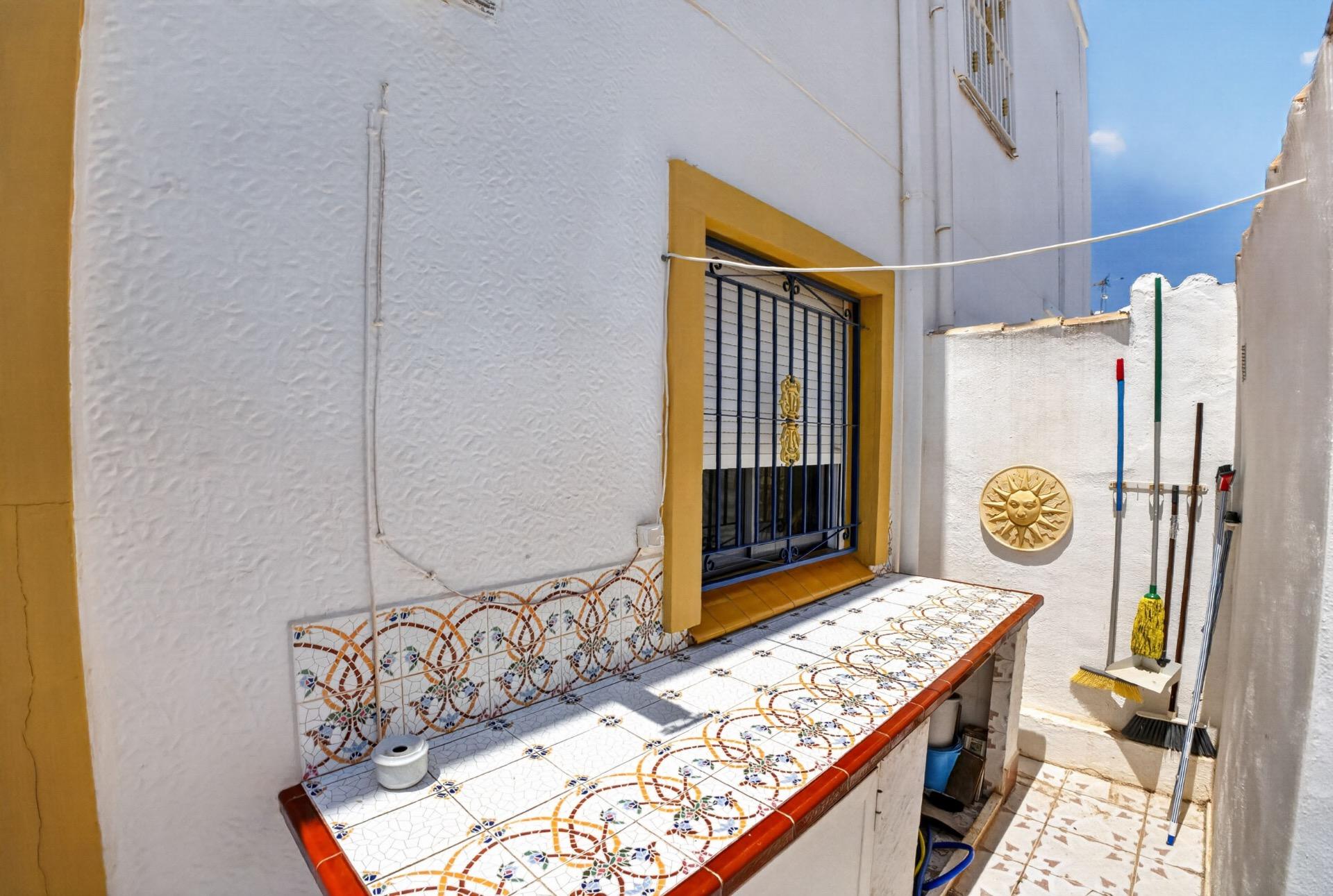 For sale - 3 Bedroom 2 Bathroom Townhouse in Torrevieja - La Siesta - El Salado - Torreta  - Alicante