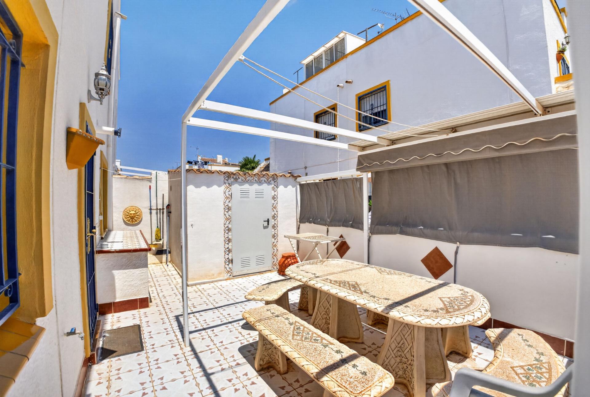 For sale - 3 Bedroom 2 Bathroom Townhouse in Torrevieja - La Siesta - El Salado - Torreta  - Alicante