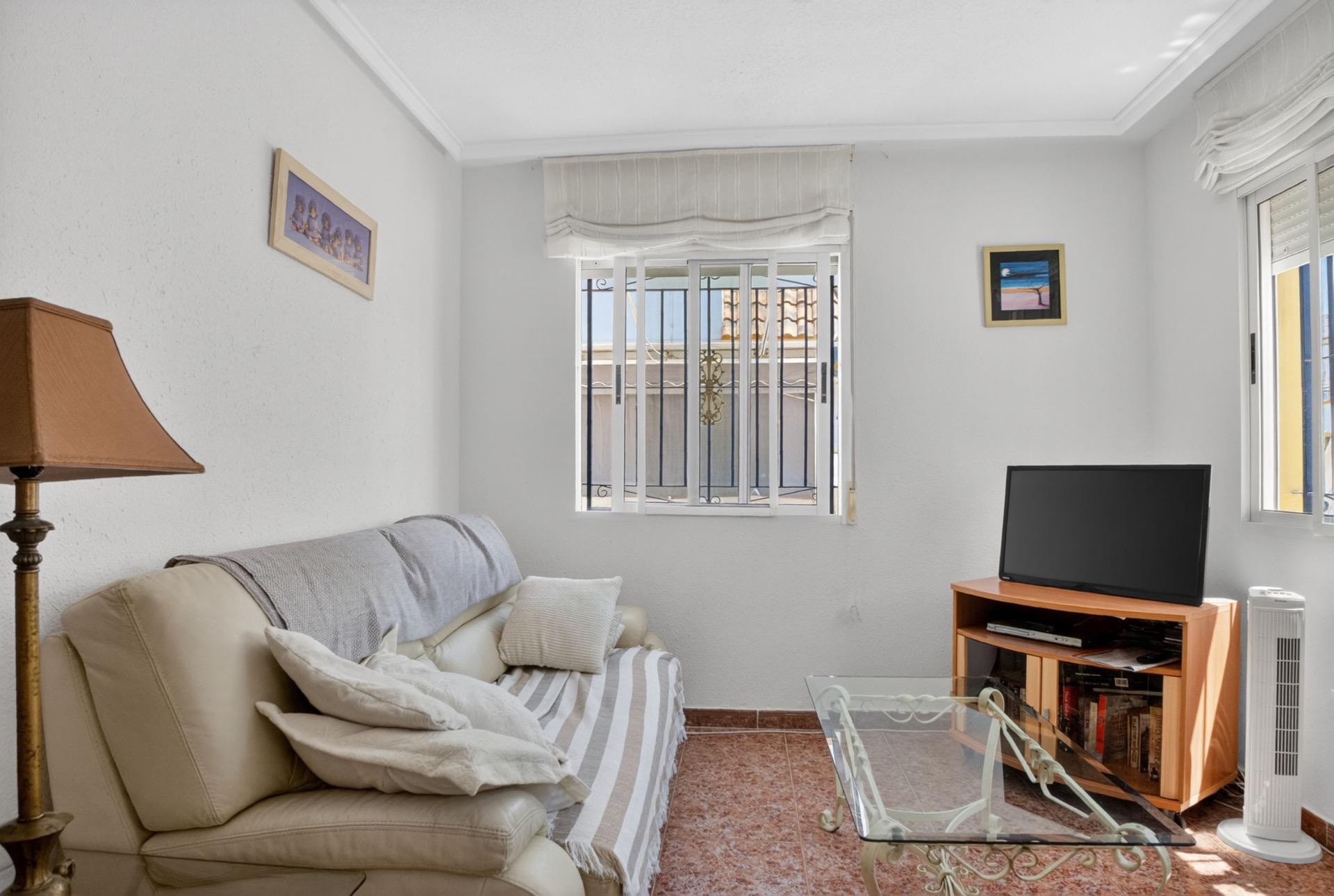 For sale - 3 Bedroom 2 Bathroom Townhouse in Torrevieja - La Siesta - El Salado - Torreta  - Alicante