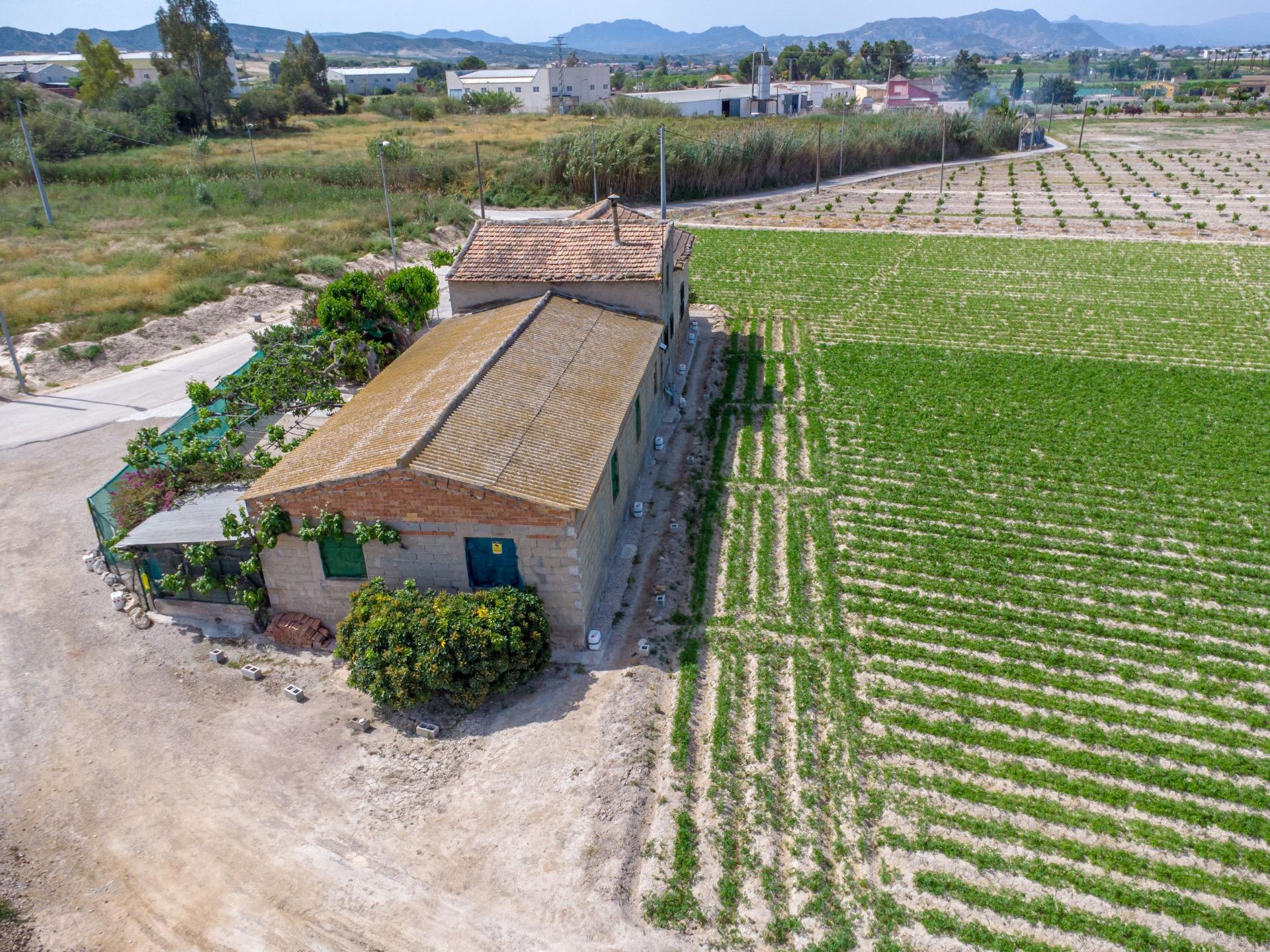 For sale - 3 Bedroom 1 Bathroom Country House in Torremendo - Desamparados-hurchillo-torremendo  - Alicante