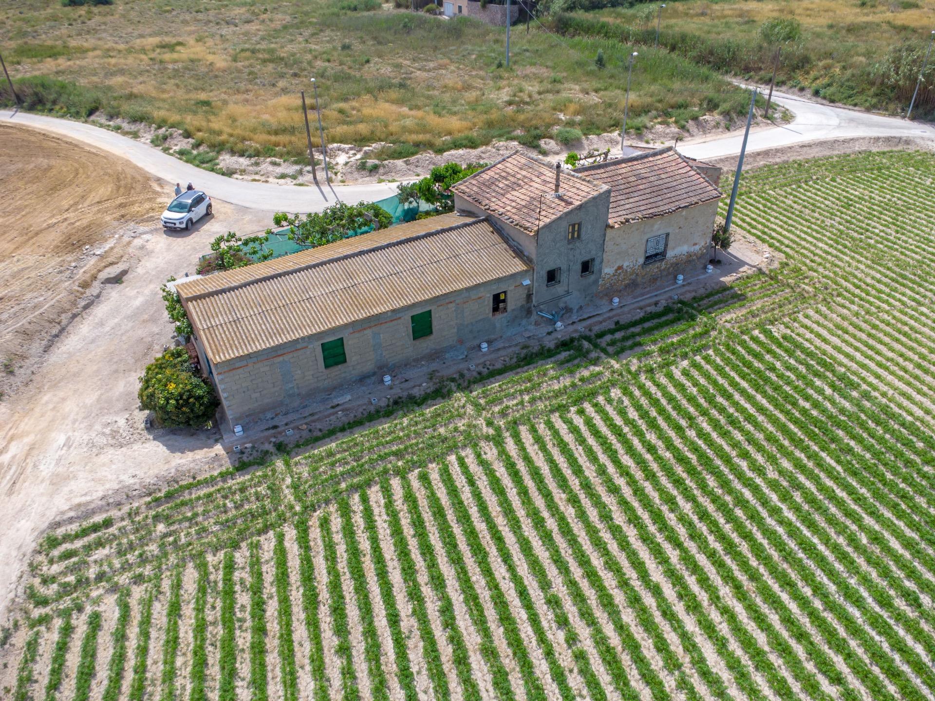 For sale - 3 Bedroom 1 Bathroom Country House in Torremendo - Desamparados-hurchillo-torremendo  - Alicante
