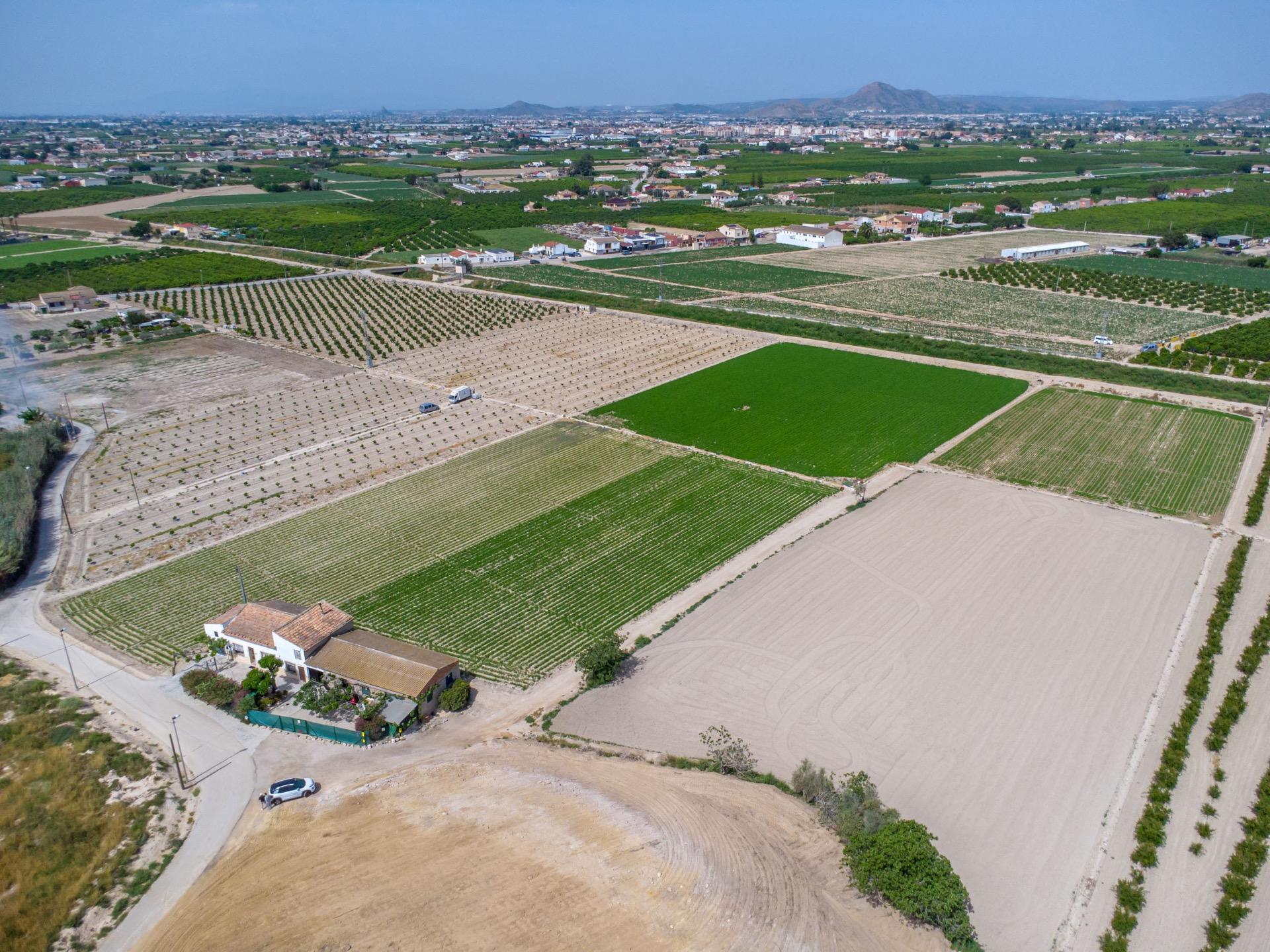For sale - 3 Bedroom 1 Bathroom Country House in Torremendo - Desamparados-hurchillo-torremendo  - Alicante