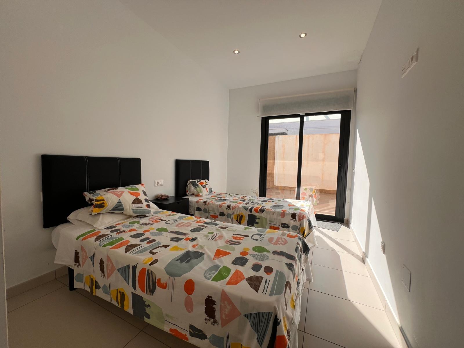 For sale - 3 Bedroom 2 Bathroom Villa in Orihuela Costa - Lomas De Cabo Roig  - Alicante