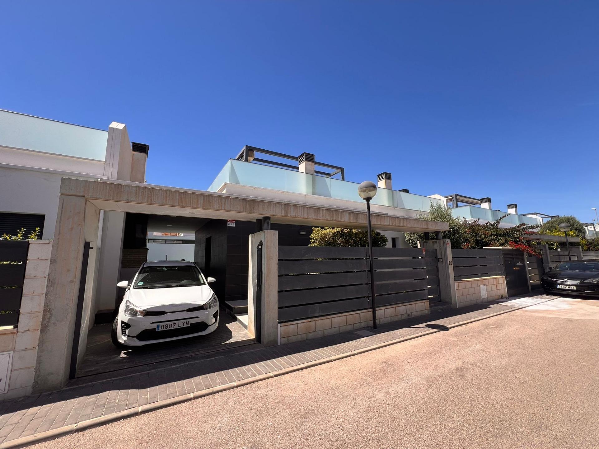 For sale - 3 Bedroom 2 Bathroom Villa in Orihuela Costa - Lomas De Cabo Roig  - Alicante
