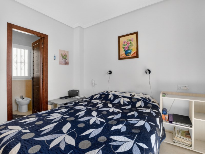 For sale - 4 Bedroom 3 Bathroom Town House in Torrevieja - Costa Blanca  - Alicante