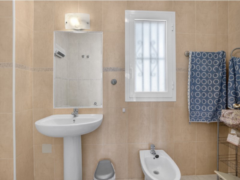 For sale - 4 Bedroom 3 Bathroom Town House in Torrevieja - Costa Blanca  - Alicante