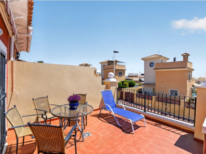 For sale - 4 Bedroom 3 Bathroom Town House in Torrevieja - Costa Blanca  - Alicante