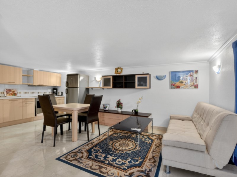 For sale - 4 Bedroom 3 Bathroom Town House in Torrevieja - Costa Blanca  - Alicante