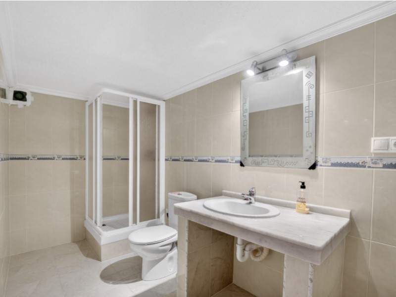 For sale - 4 Bedroom 3 Bathroom Town House in Torrevieja - Costa Blanca  - Alicante