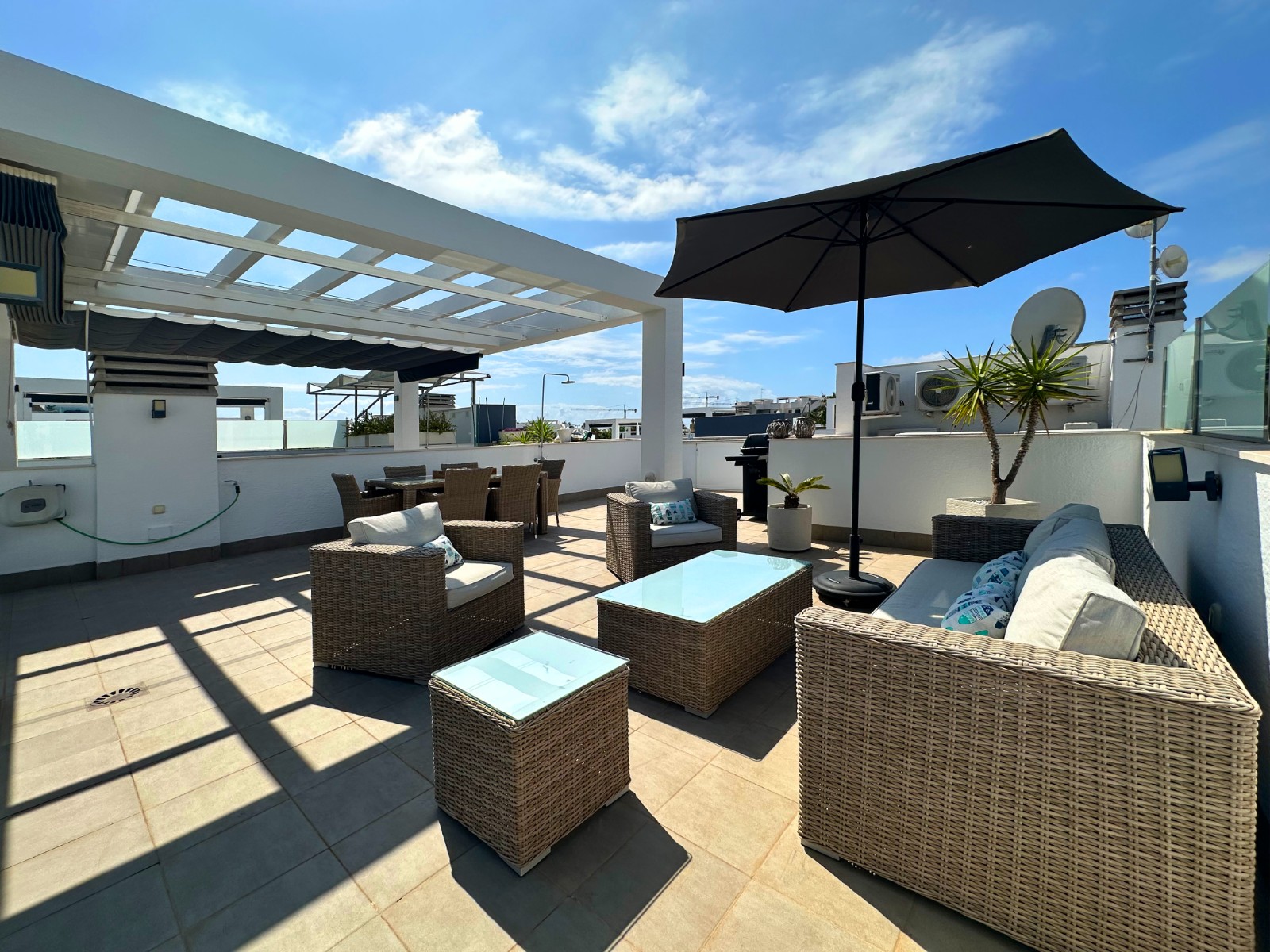 For sale - 2 Bedroom 2 Bathroom Penthouse in El Raso - Costa Blanca  - Alicante