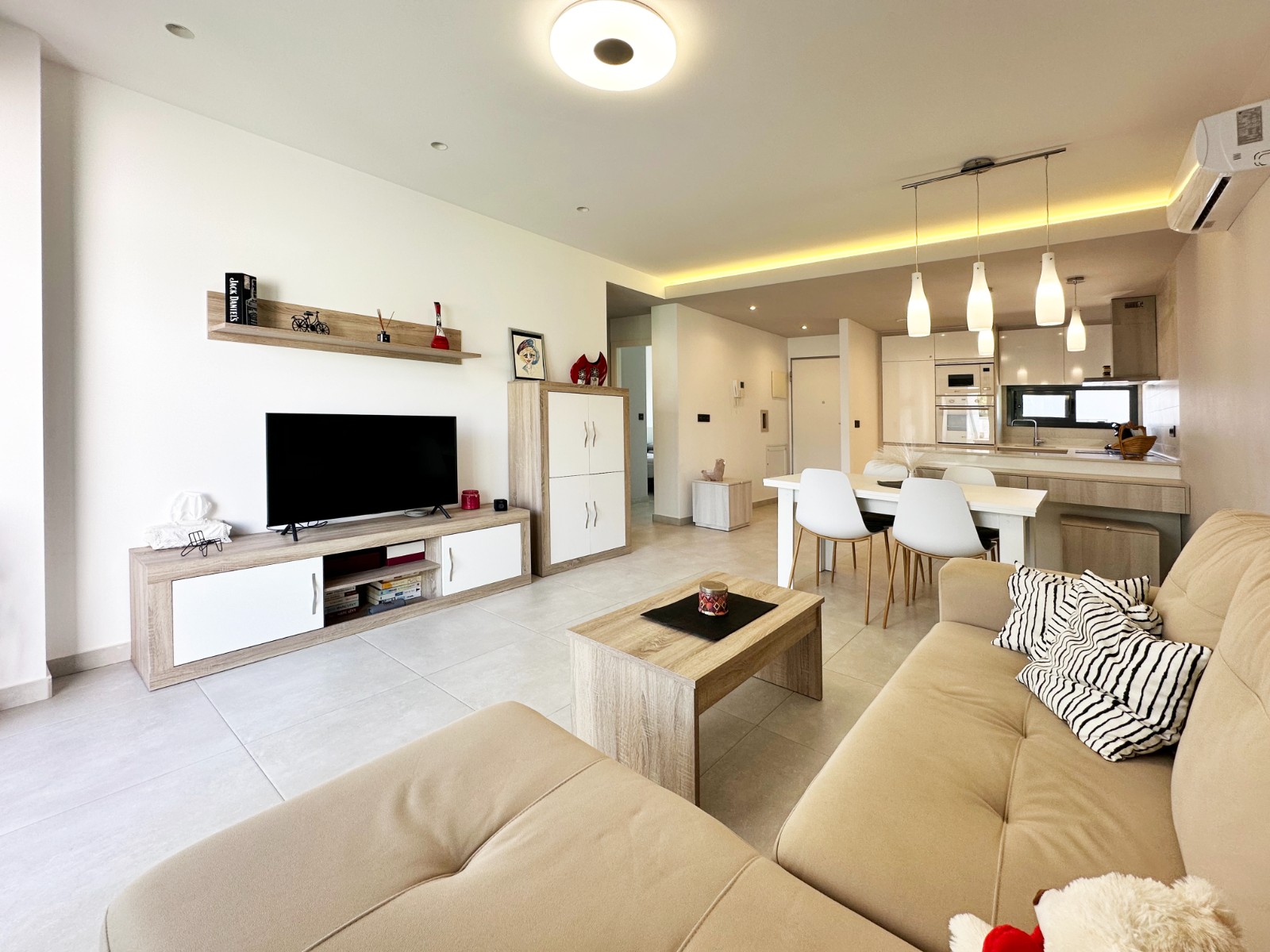 For sale - 2 Bedroom 2 Bathroom Penthouse in El Raso - Costa Blanca  - Alicante