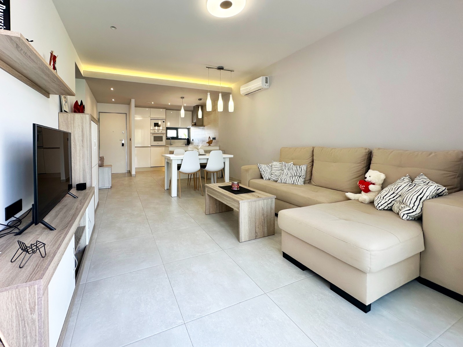 For sale - 2 Bedroom 2 Bathroom Penthouse in El Raso - Costa Blanca  - Alicante