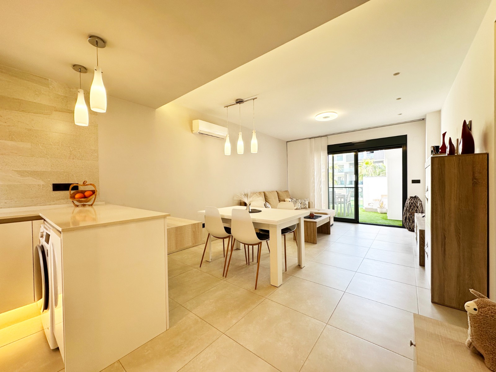 For sale - 2 Bedroom 2 Bathroom Penthouse in El Raso - Costa Blanca  - Alicante