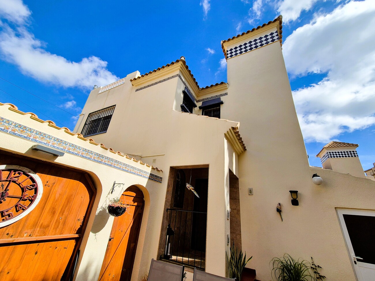 For sale - 3 Bedroom 2 Bathroom Villa in Villamartin - Costa Blanca  - Alicante