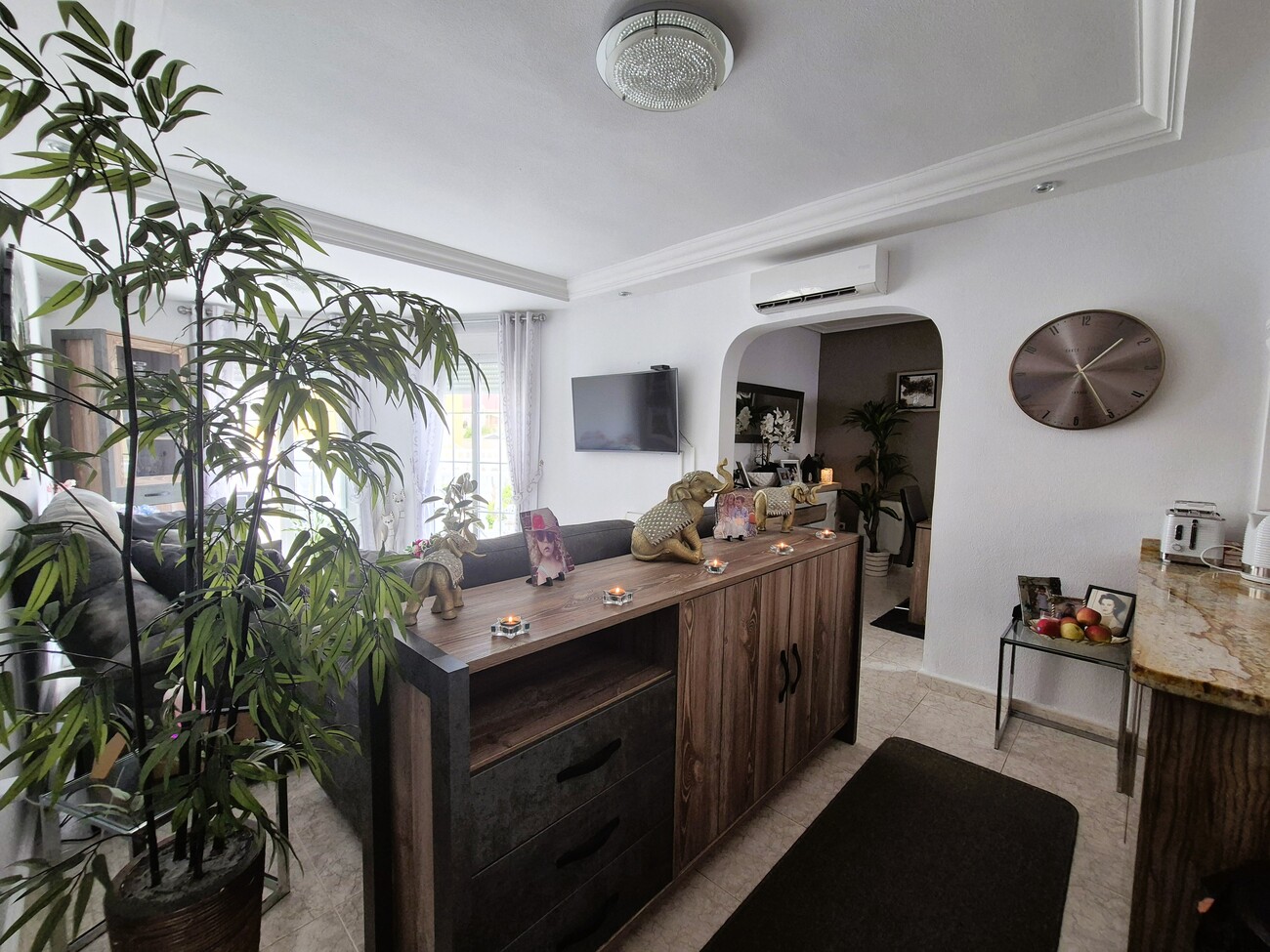 For sale - 3 Bedroom 2 Bathroom Villa in Villamartin - Costa Blanca  - Alicante