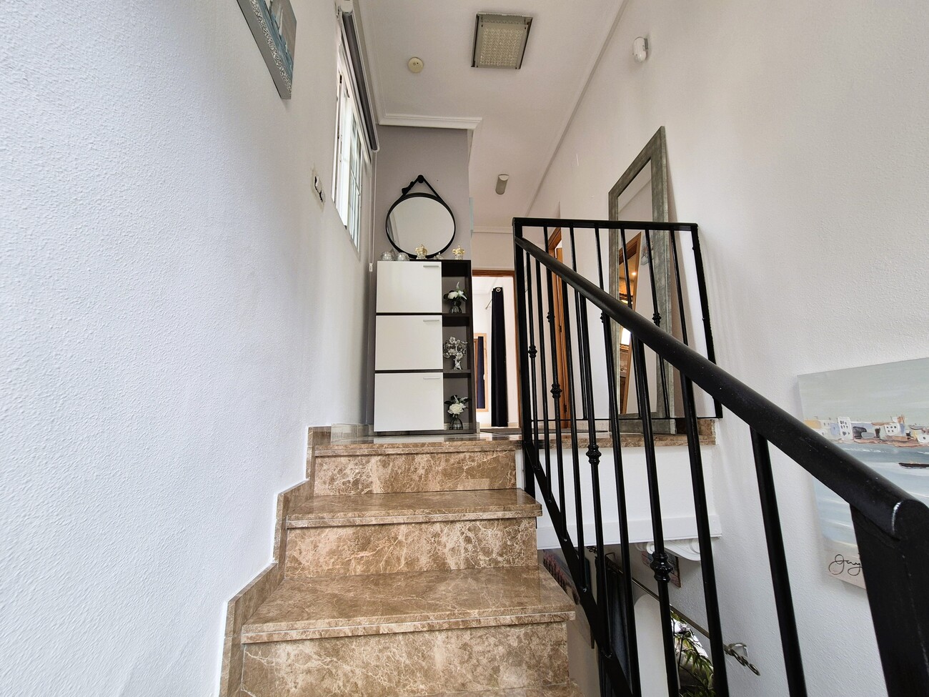For sale - 3 Bedroom 2 Bathroom Villa in Villamartin - Costa Blanca  - Alicante