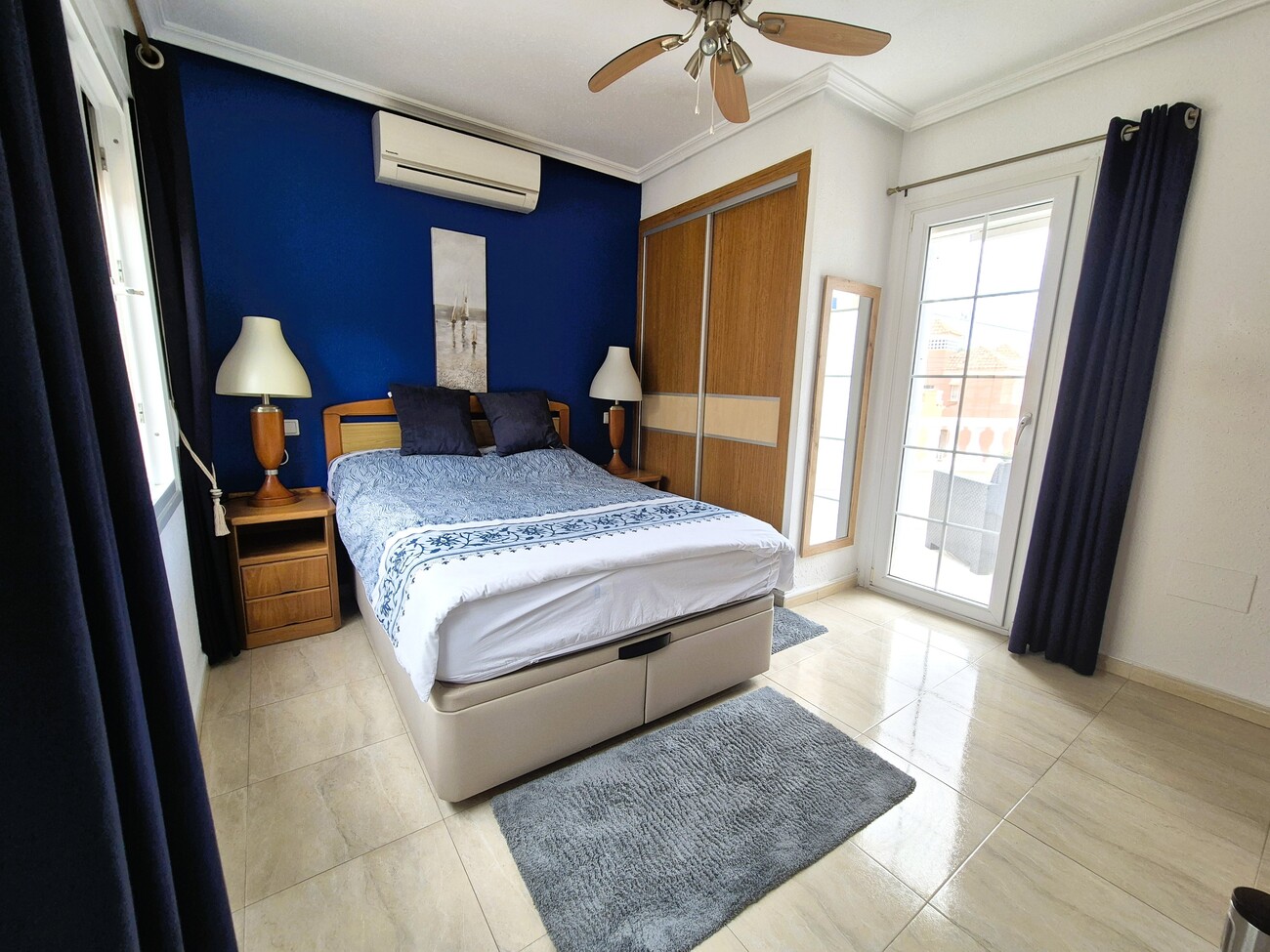 For sale - 3 Bedroom 2 Bathroom Villa in Villamartin - Costa Blanca  - Alicante