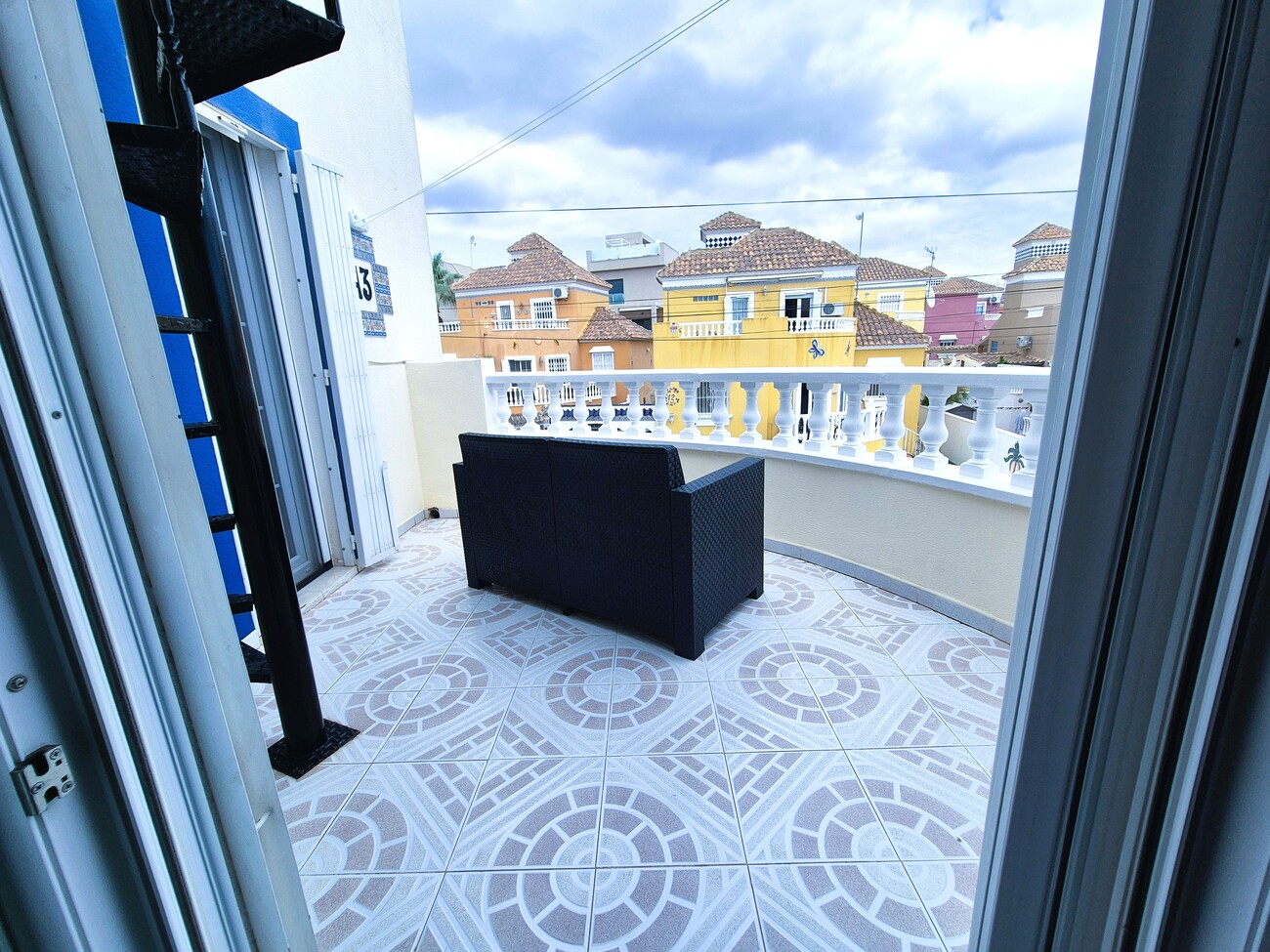 For sale - 3 Bedroom 2 Bathroom Villa in Villamartin - Costa Blanca  - Alicante
