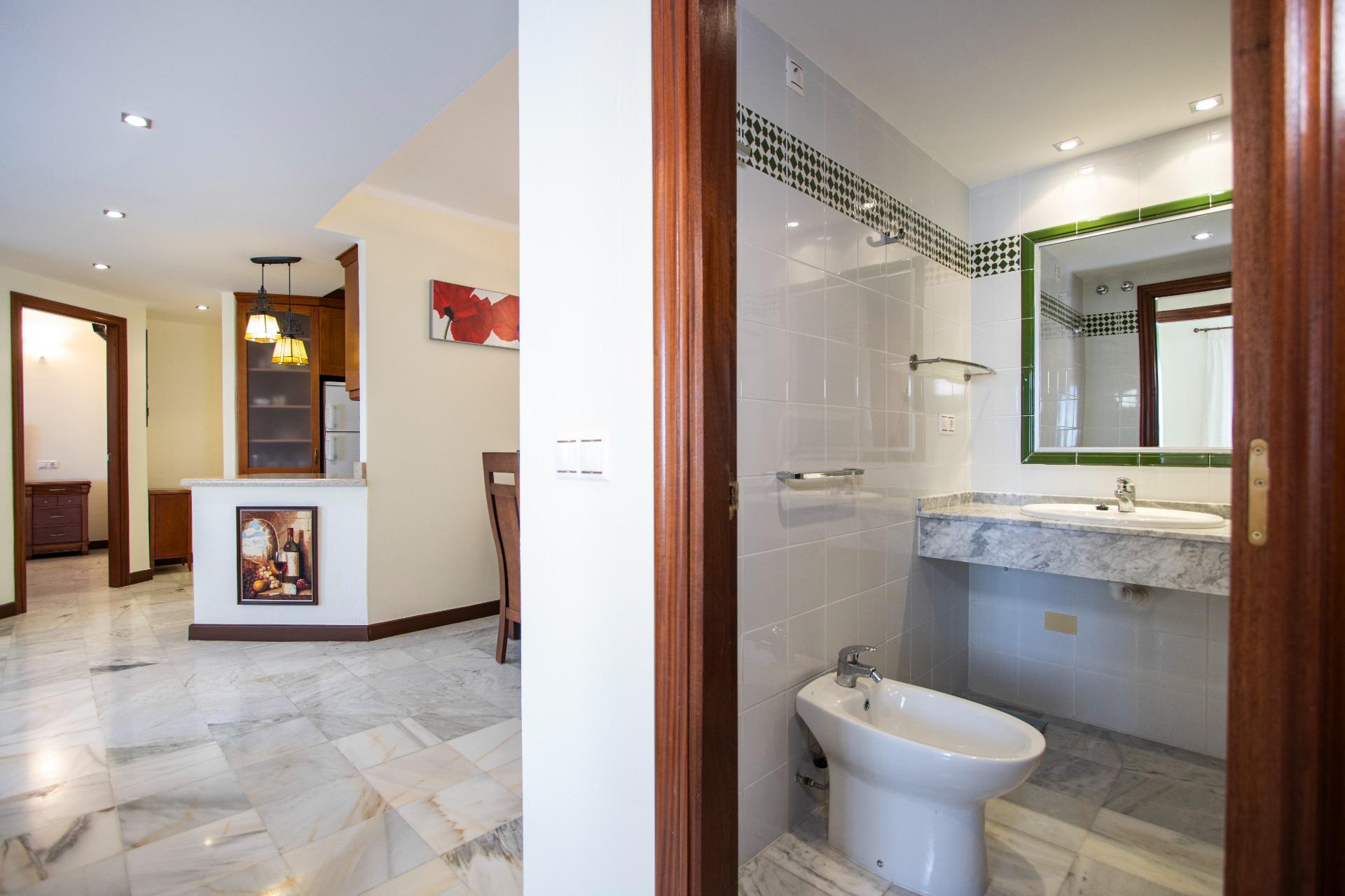 For sale - 3 Bedroom 2 Bathroom Apartment in Torrevieja - Los Frutales  - Alicante