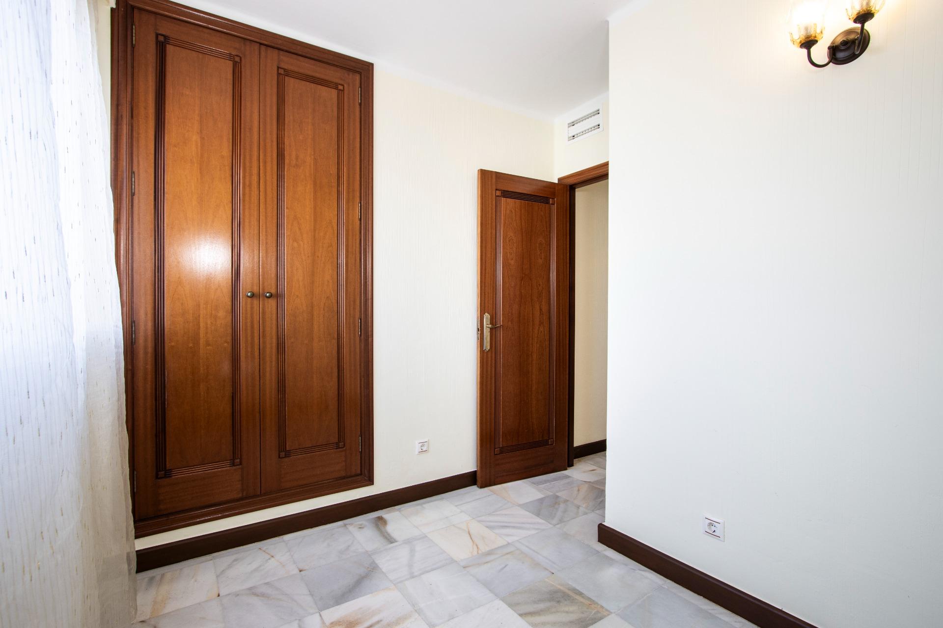 For sale - 3 Bedroom 2 Bathroom Apartment in Torrevieja - Los Frutales  - Alicante