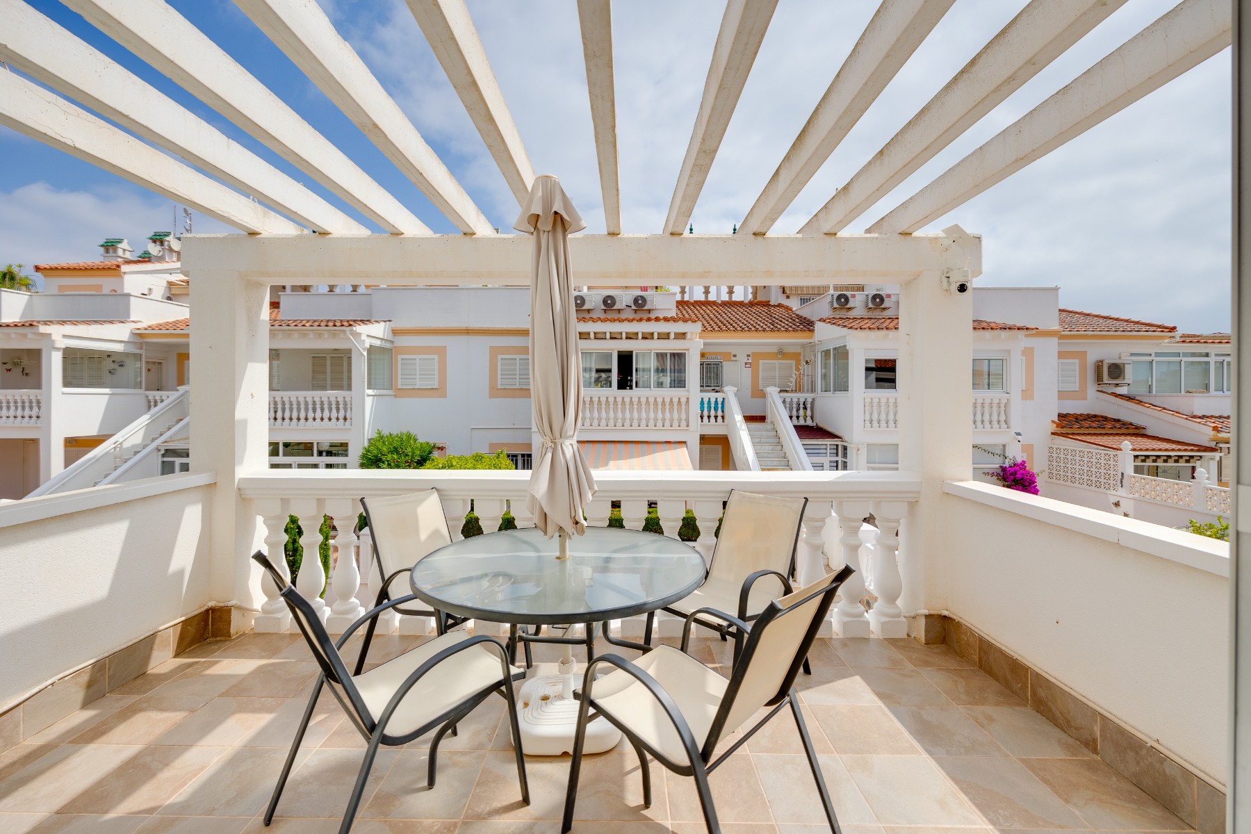 For sale - 2 Bedroom 1 Bathroom Top Floor Apartment in Playa Flamenca - Costa Blanca  - Alicante
