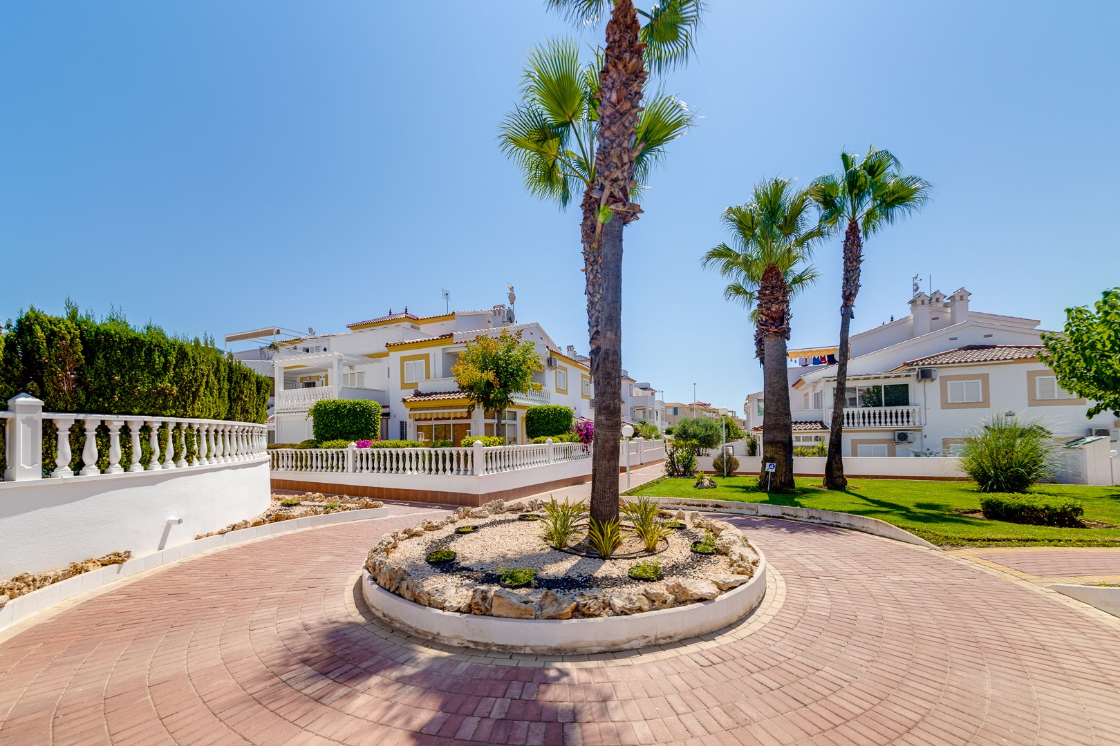 For sale - 2 Bedroom 1 Bathroom Top Floor Apartment in Playa Flamenca - Costa Blanca  - Alicante