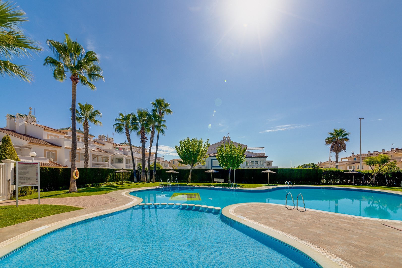 For sale - 2 Bedroom 1 Bathroom Top Floor Apartment in Playa Flamenca - Costa Blanca  - Alicante