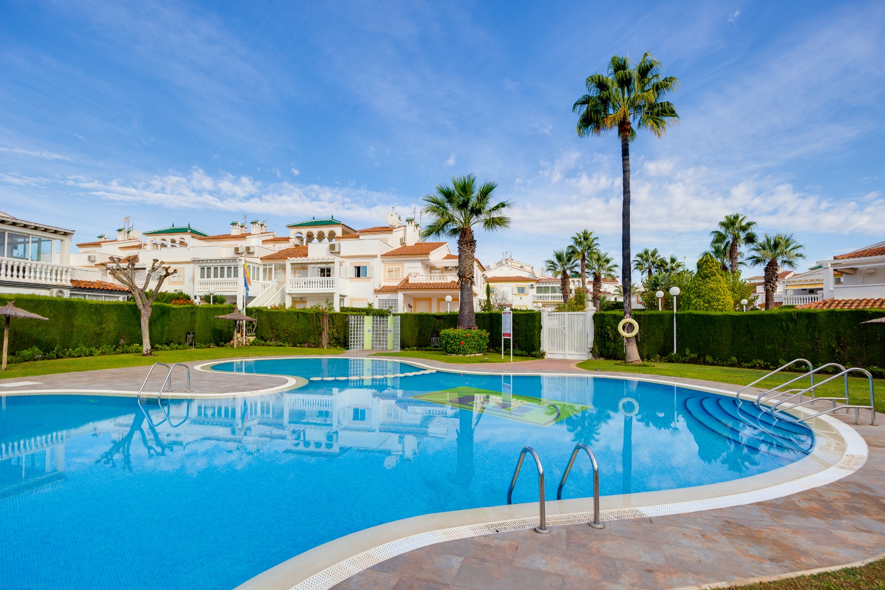 For sale - 2 Bedroom 1 Bathroom Top Floor Apartment in Playa Flamenca - Costa Blanca  - Alicante