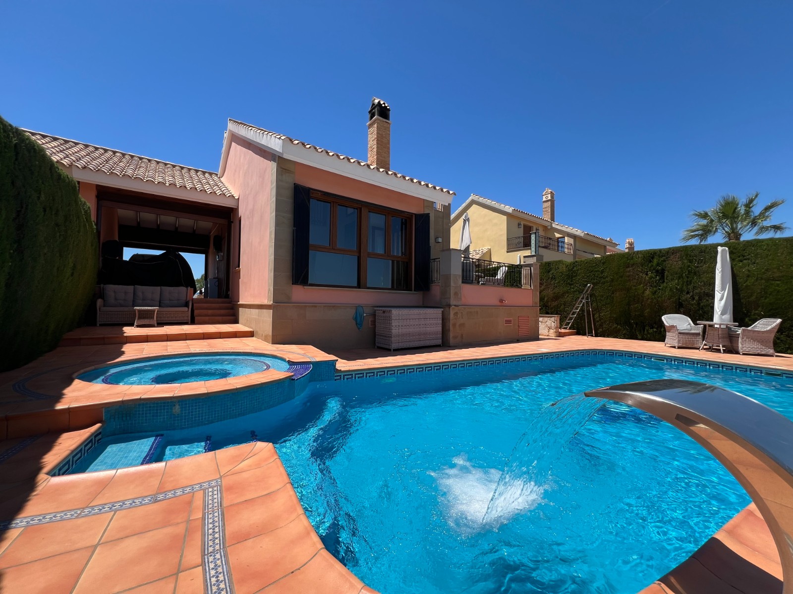 For sale - 3 Bedroom 2 Bathroom Villa in Algorfa - Inland  - Alicante