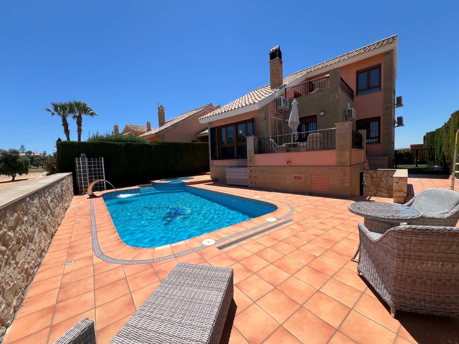 For sale - 3 Bedroom 2 Bathroom Villa in Algorfa - Inland  - Alicante