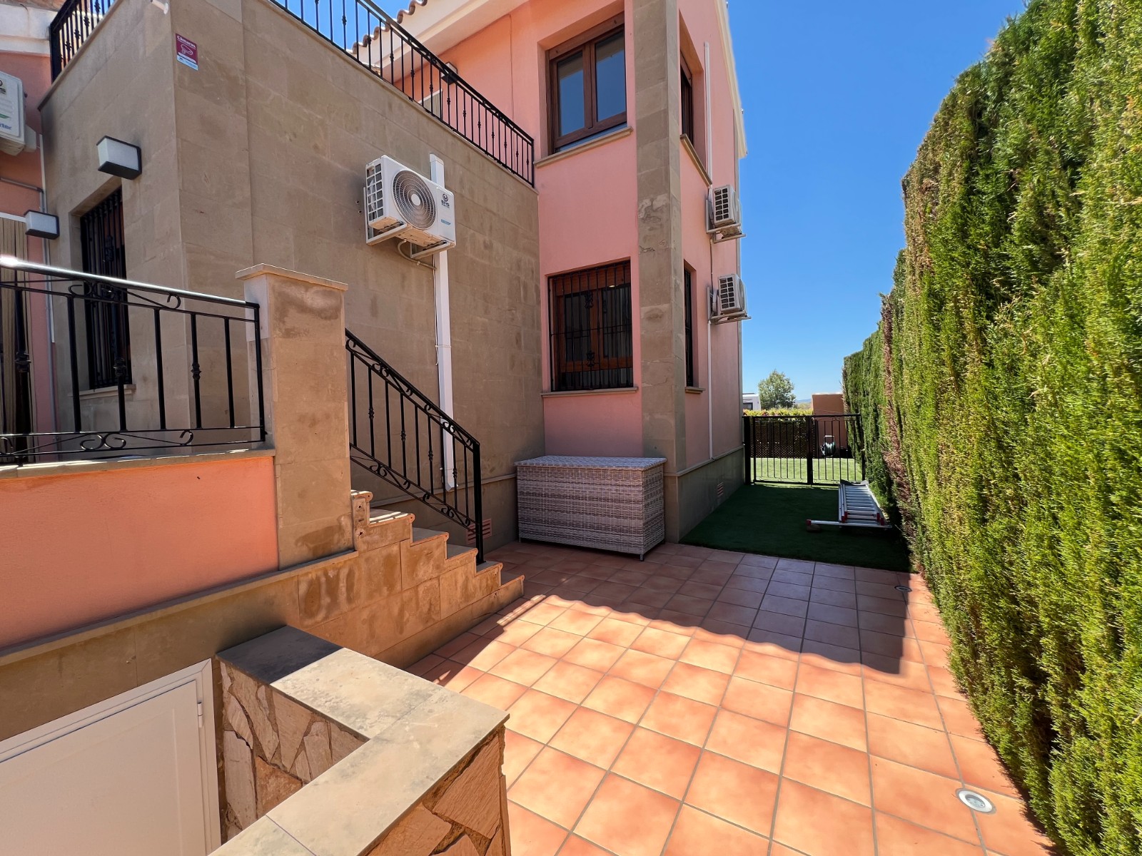 For sale - 3 Bedroom 2 Bathroom Villa in Algorfa - Inland  - Alicante