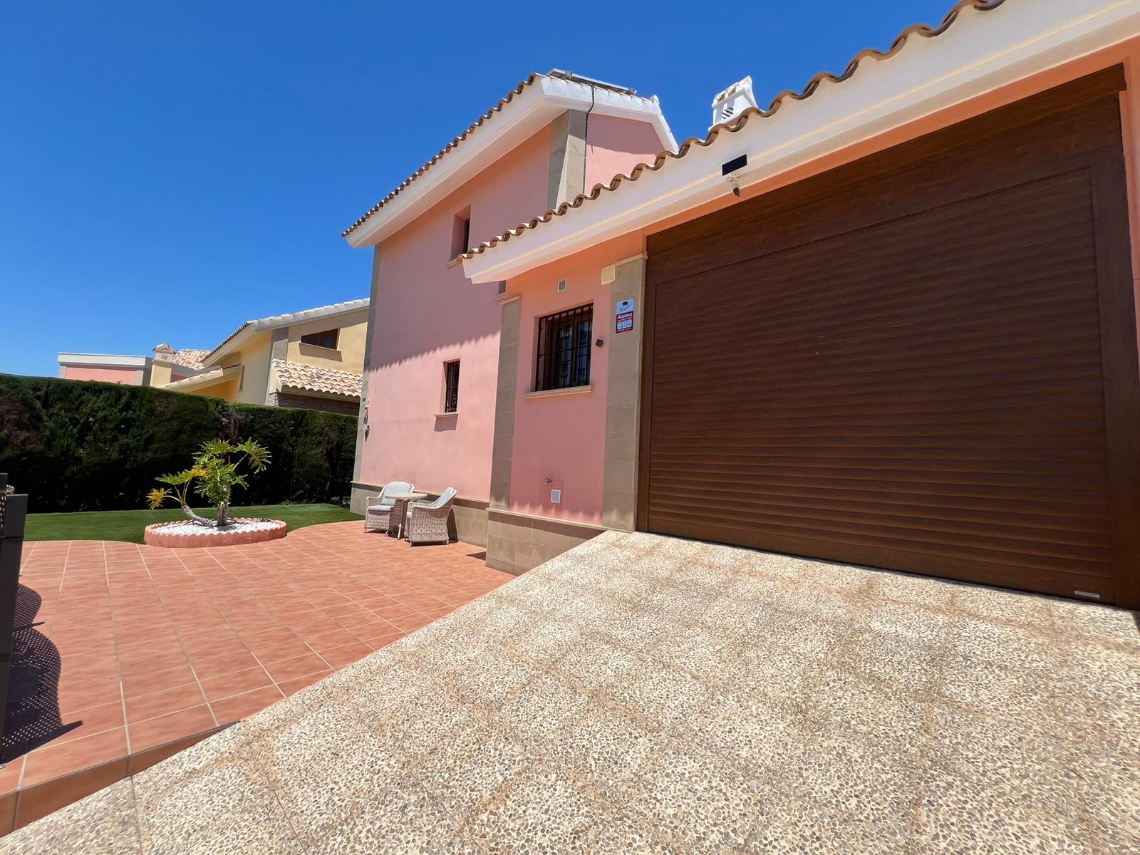 For sale - 3 Bedroom 2 Bathroom Villa in Algorfa - Inland  - Alicante