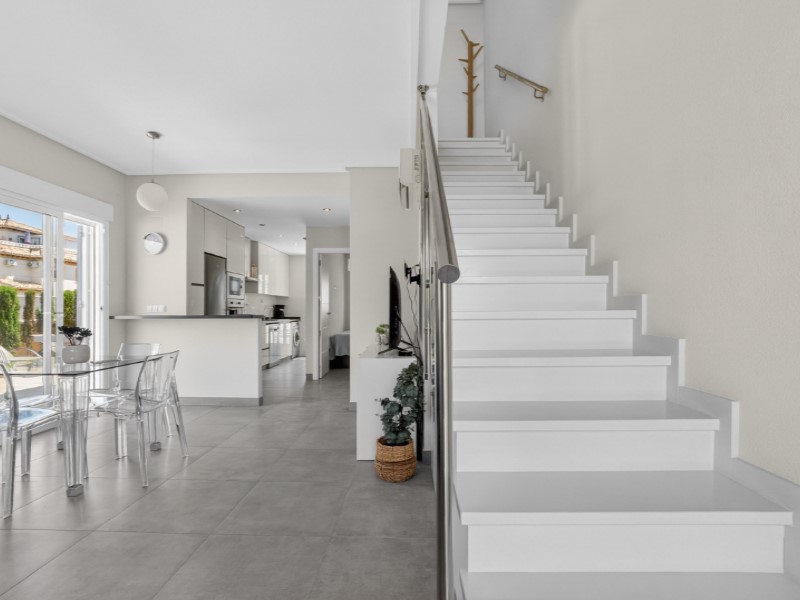 For sale - 3 Bedroom 2 Bathroom Town House in Lomas de Cabo Roig - Inland  - Alicante