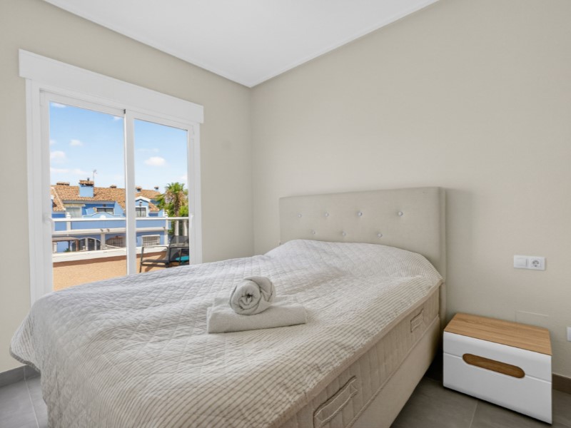 For sale - 3 Bedroom 2 Bathroom Town House in Lomas de Cabo Roig - Inland  - Alicante