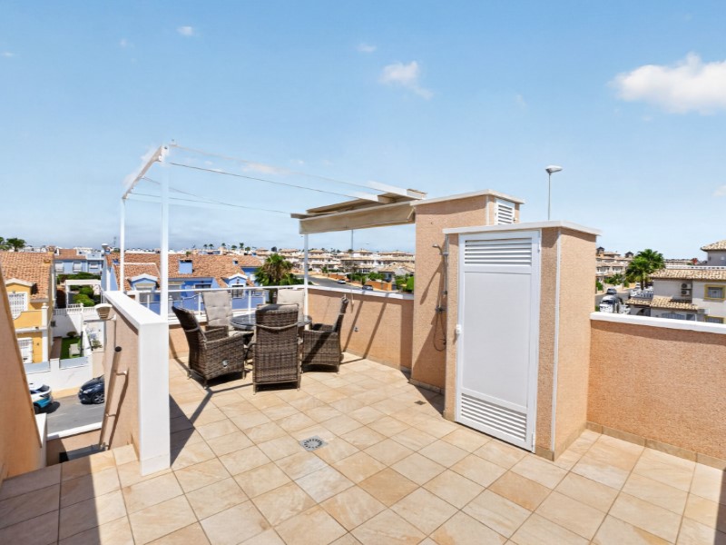 For sale - 3 Bedroom 2 Bathroom Town House in Lomas de Cabo Roig - Inland  - Alicante