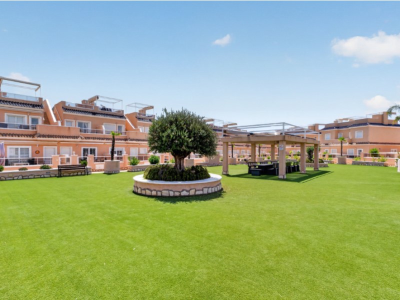 For sale - 3 Bedroom 2 Bathroom Town House in Lomas de Cabo Roig - Inland  - Alicante