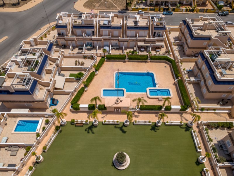 For sale - 3 Bedroom 2 Bathroom Town House in Lomas de Cabo Roig - Inland  - Alicante