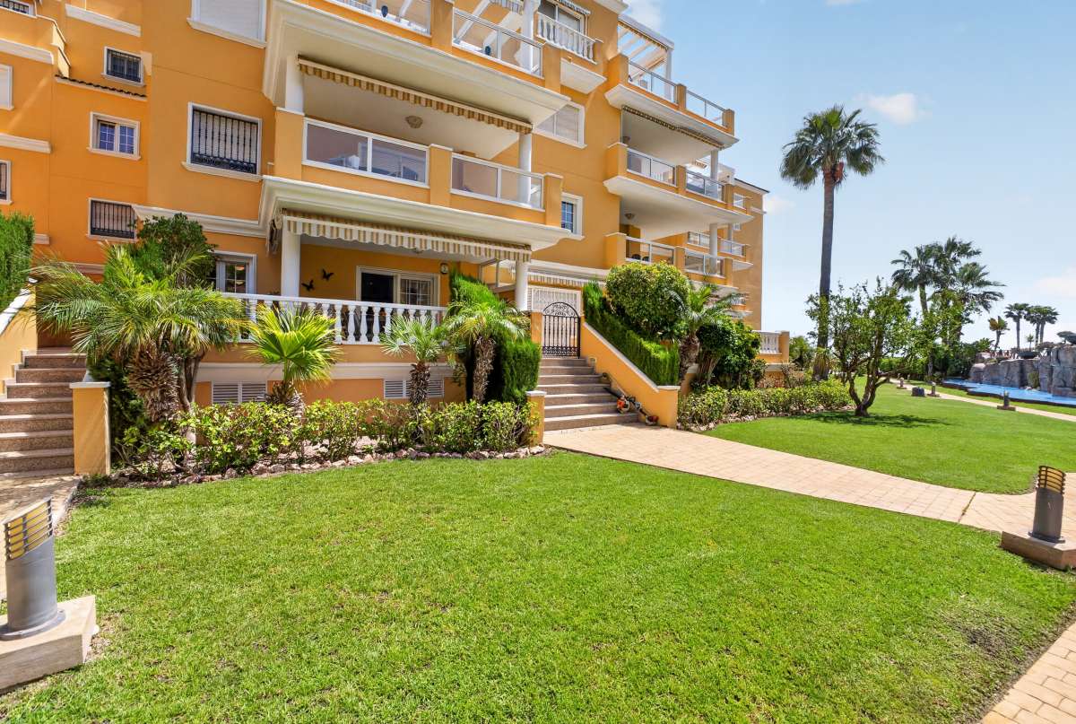 For sale - 2 Bedroom 2 Bathroom Apartment in Cabo Roig - Costa Blanca  - Alicante