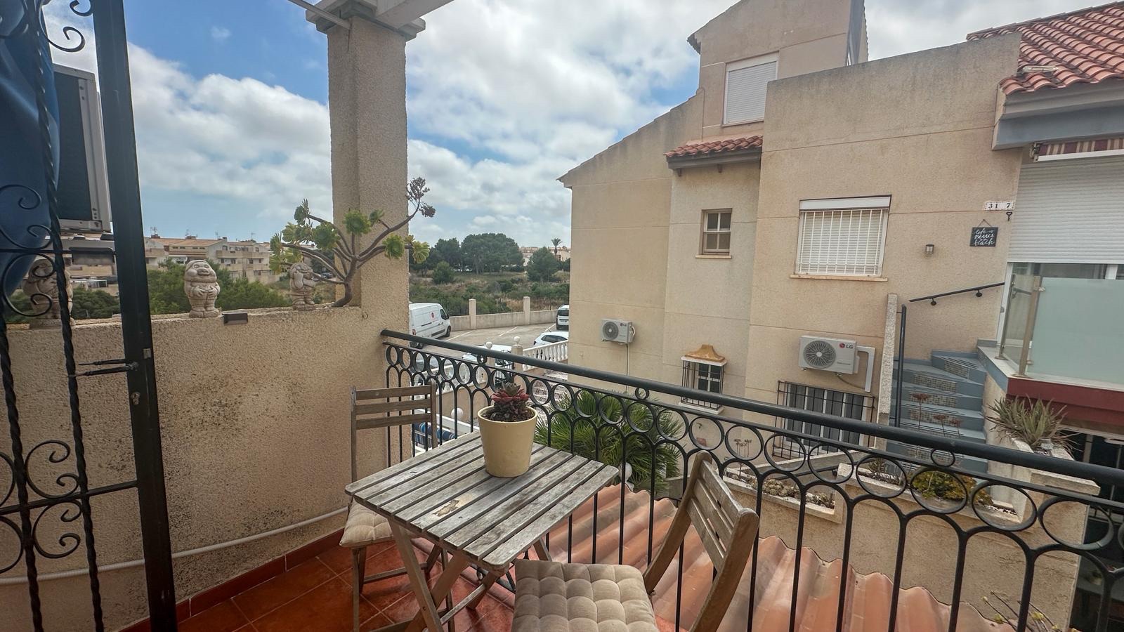 For sale - 2 Bedroom 1 Bathroom Bungalow in Orihuela Costa - Costa Blanca  - Alicante