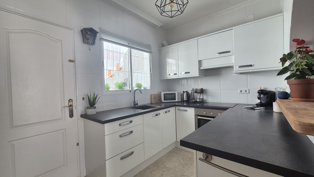 For sale - 2 Bedroom 1 Bathroom Semi Detached in Villamartin - Costa Blanca  - Alicante