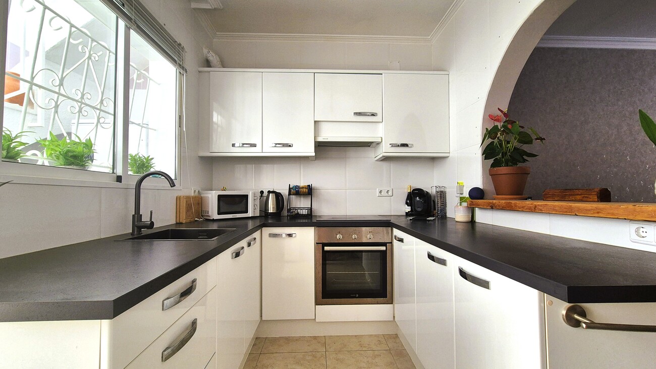 For sale - 2 Bedroom 1 Bathroom Semi Detached in Villamartin - Costa Blanca  - Alicante