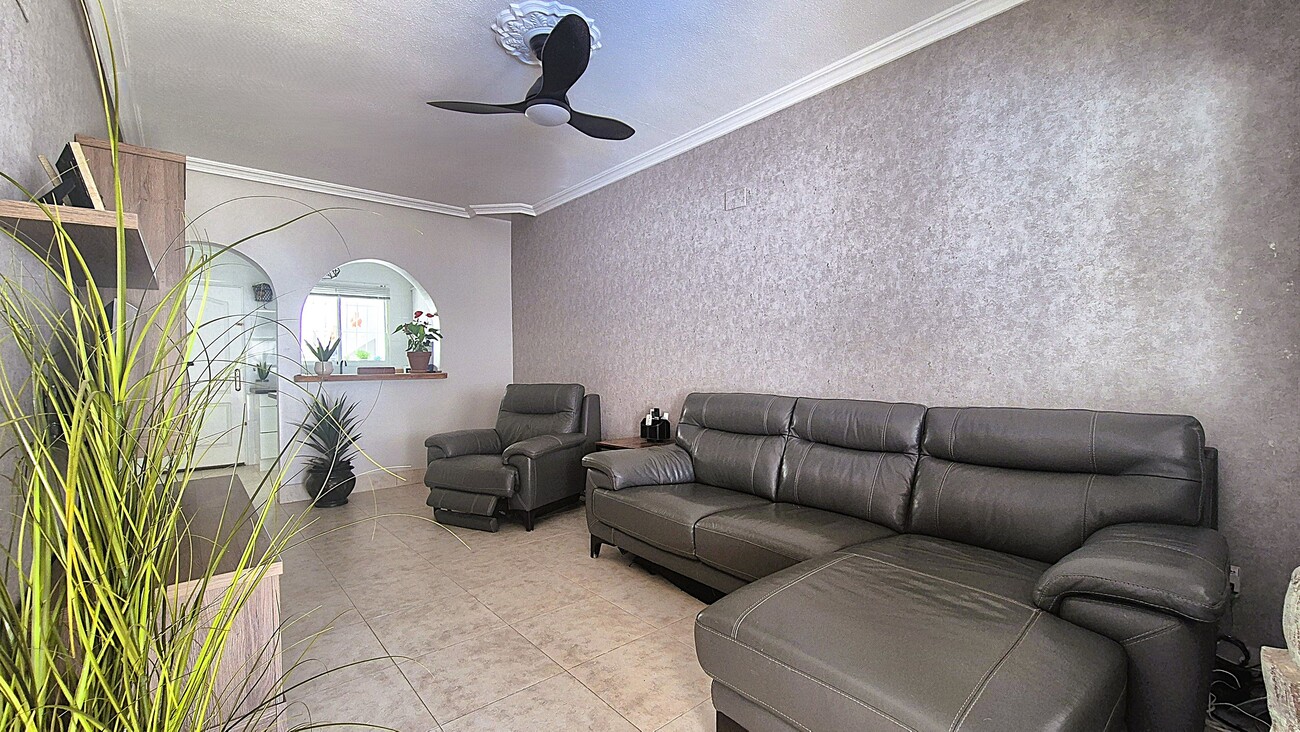 For sale - 2 Bedroom 1 Bathroom Semi Detached in Villamartin - Costa Blanca  - Alicante