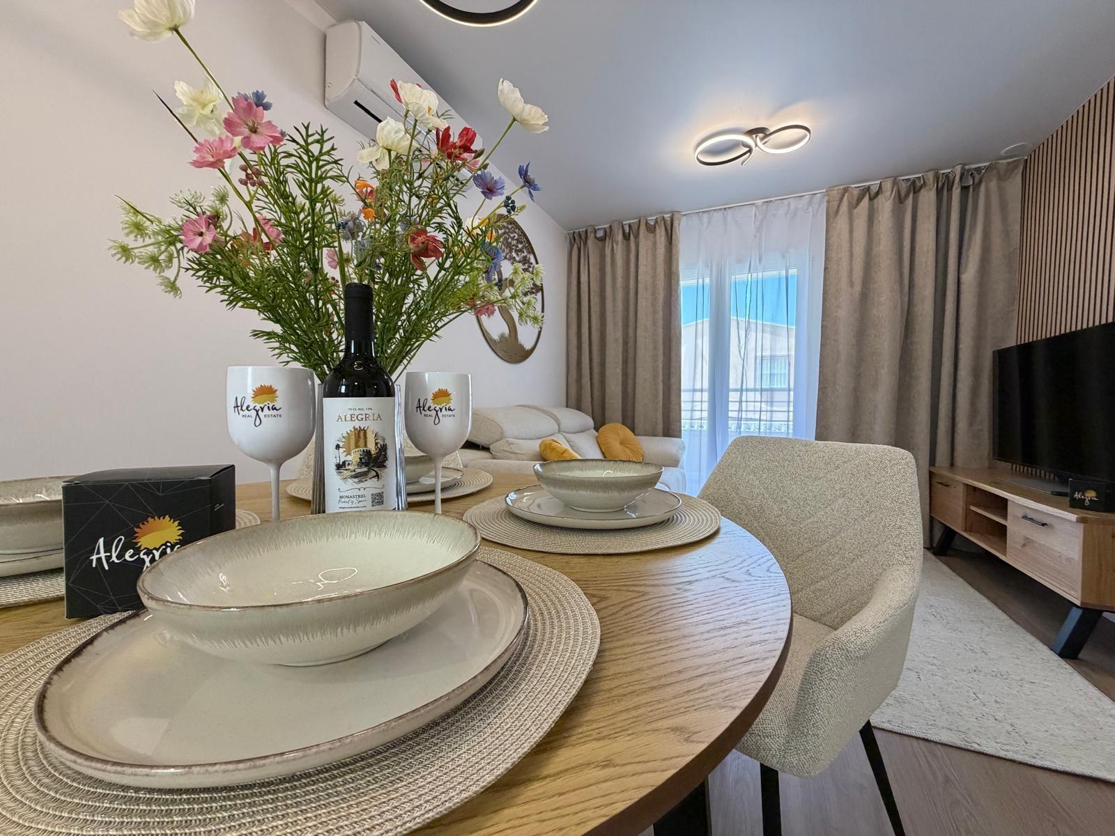 For sale - 2 Bedroom 1 Bathroom Apartment in Torrevieja - Nueva Torrevieja  - Alicante