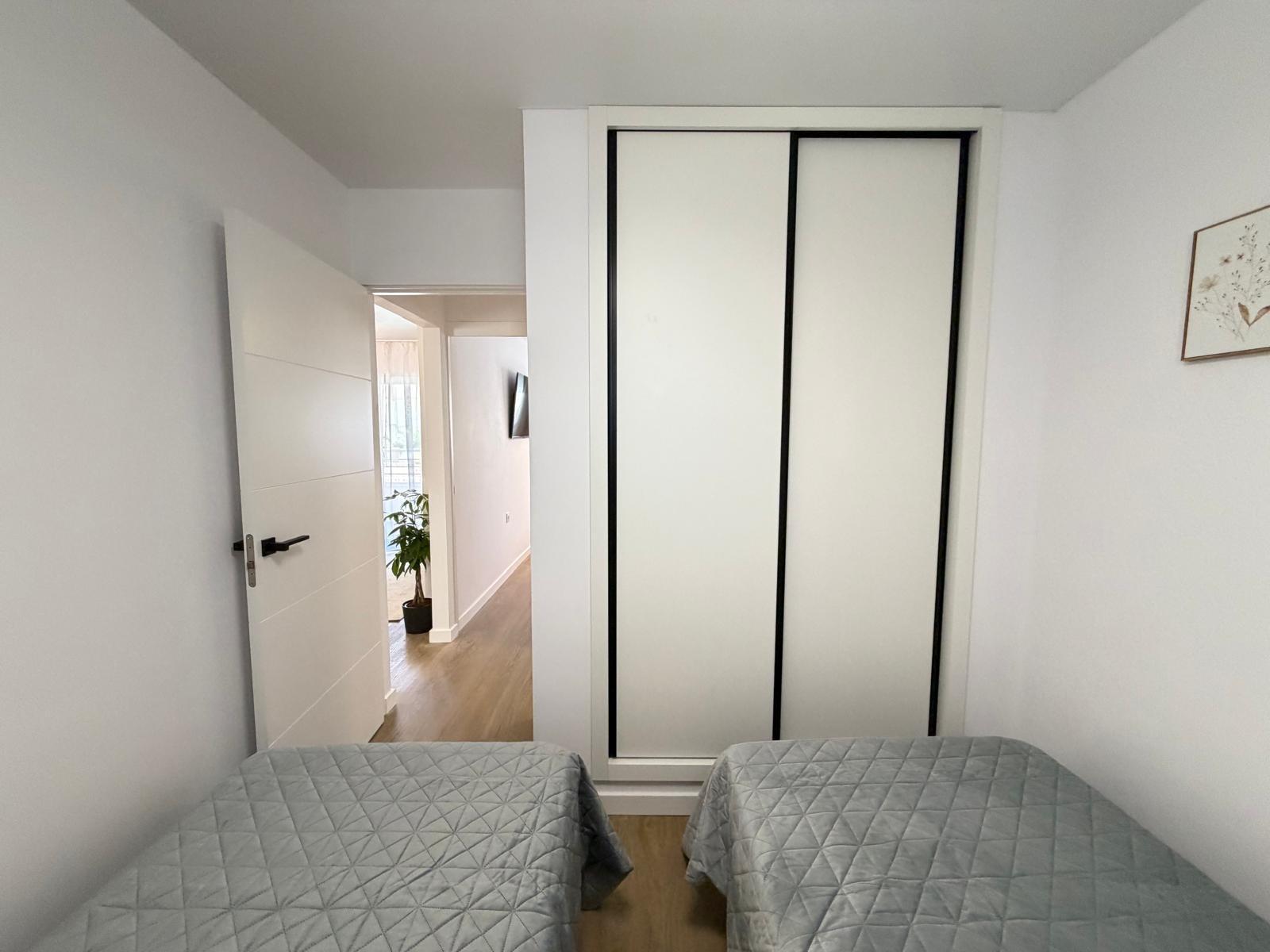 For sale - 2 Bedroom 1 Bathroom Apartment in Torrevieja - Nueva Torrevieja  - Alicante