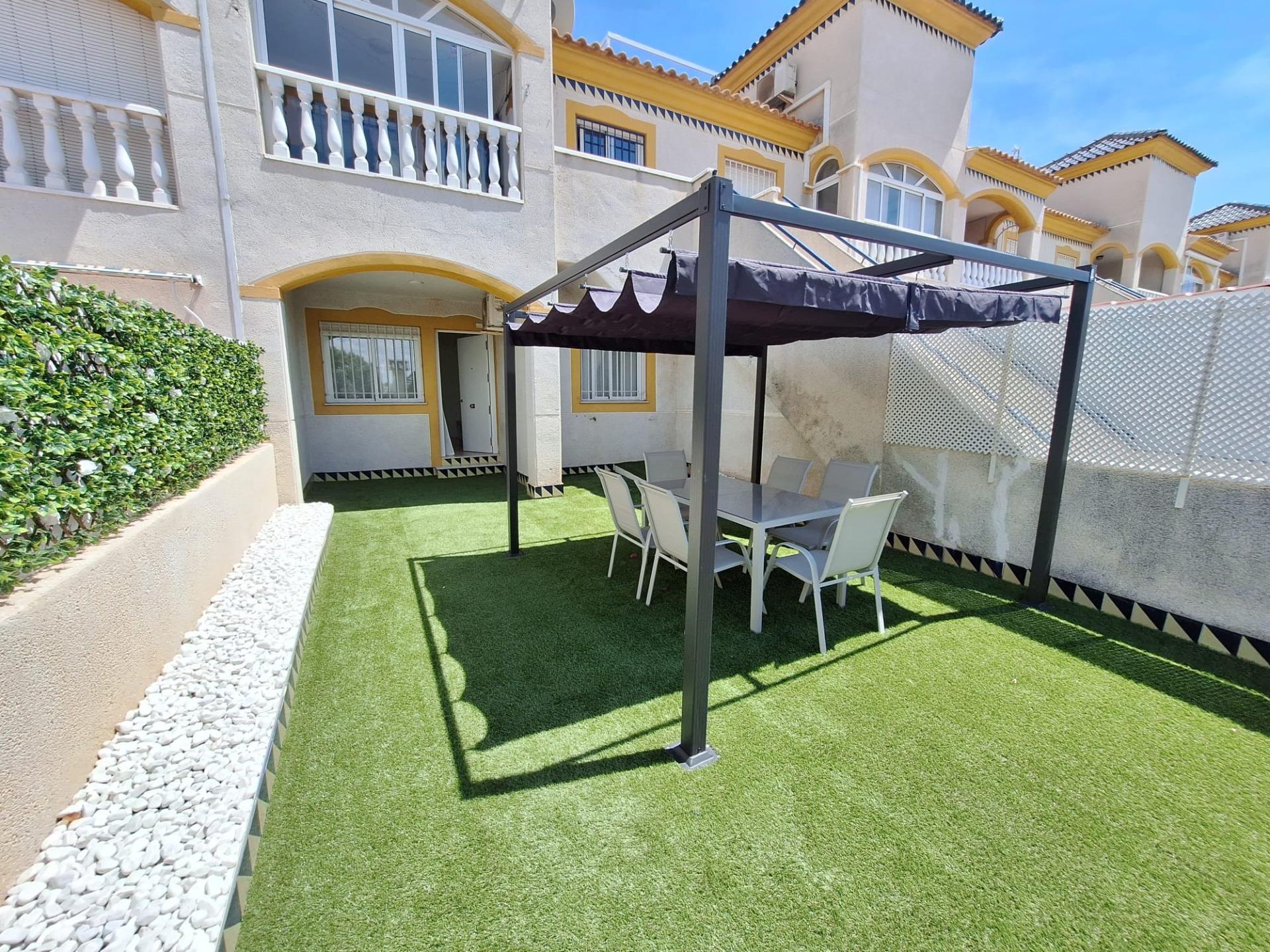 For sale - 2 Bedroom 1 Bathroom Bungalow in Torrevieja - Sector 25  - Alicante