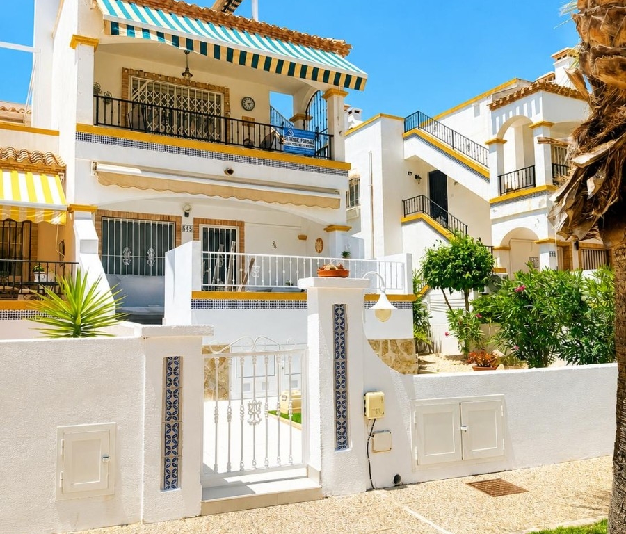 2 Bedroom 2 Bathroom Top Floor Apartment in Villamartin