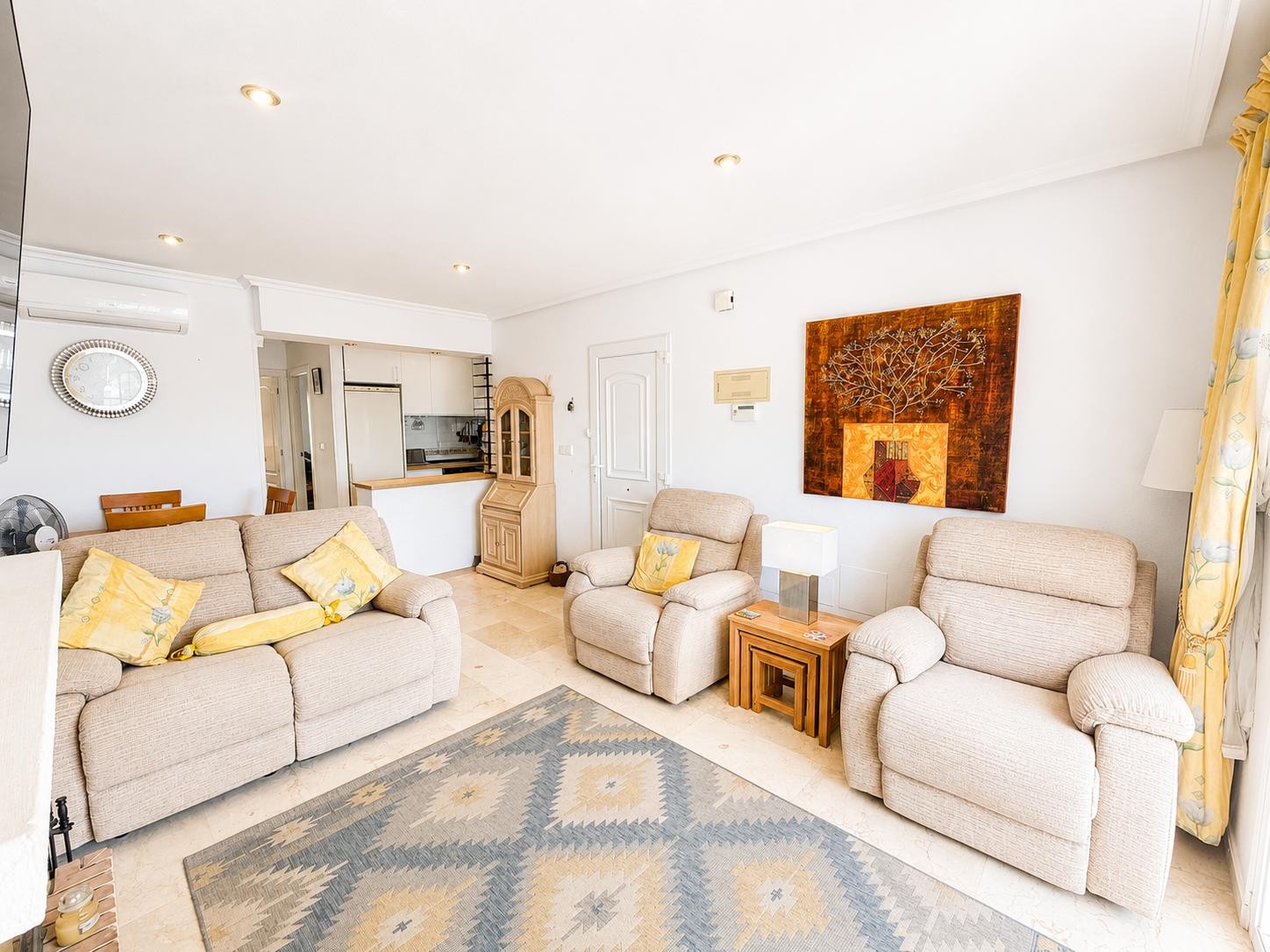 For sale - 2 Bedroom 2 Bathroom Top Floor Apartment in Villamartin - Inland  - Alicante